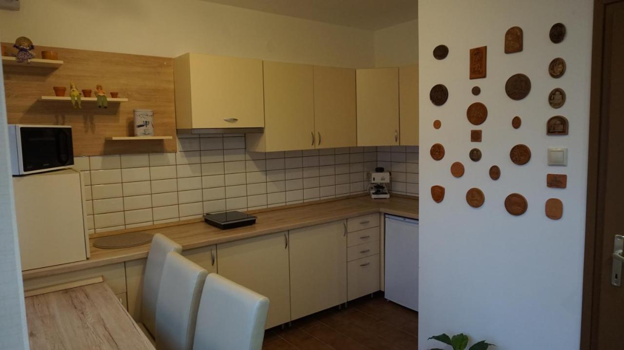 Chloe Apartman Szigetvár Exteriör bild